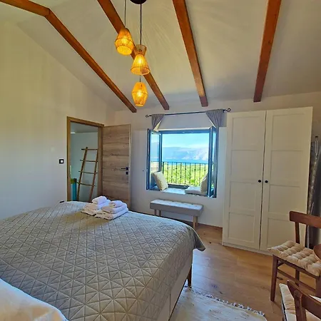 Nyaraló Cozy With Seaview And Parking Ideal For Small Family *