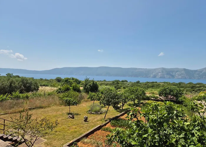 Cozy With Seaview And Parking Ideal For Small Family Сasa de vacaciones